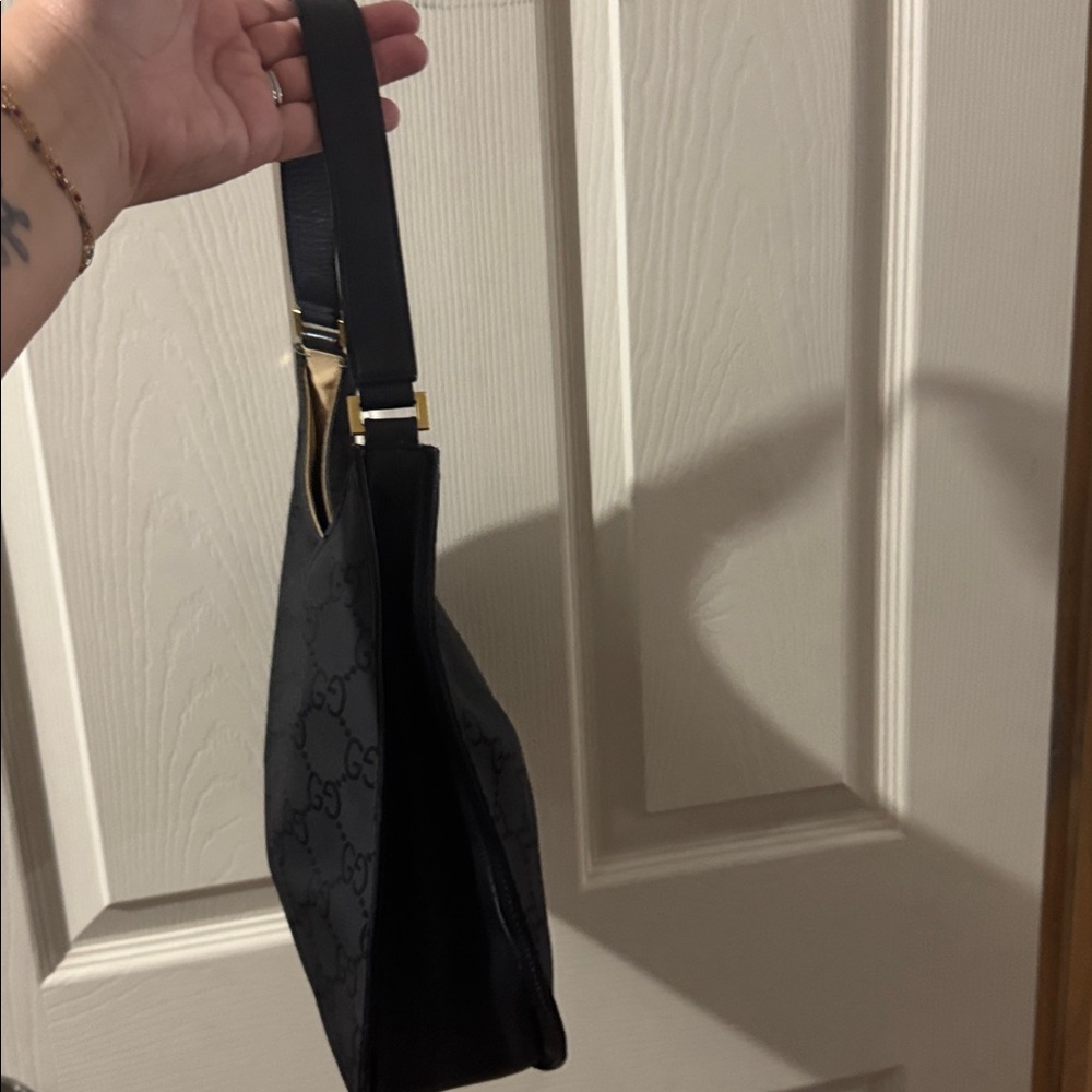 Gucci Black Monogram Hobo Shoulder Bag - Picture 4 of 12